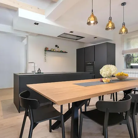 Awesome In With Kitchen Holiday home