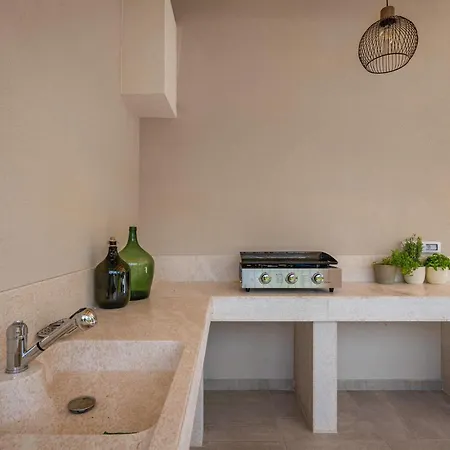 Awesome In With Kitchen Holiday home
