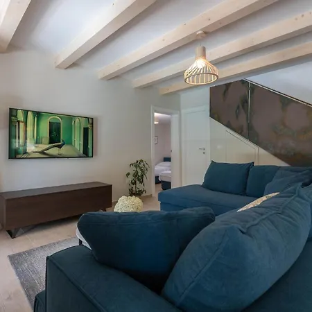 Awesome In With Kitchen