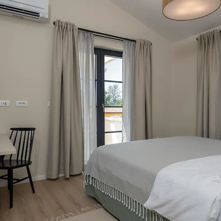 Awesome In With Kitchen Holiday home *